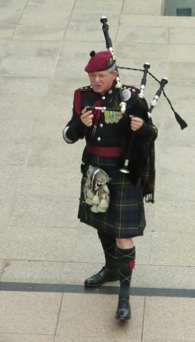 A bagpiper at the Australian War Memorial