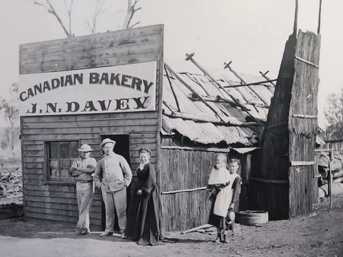 Old sepia photo of early gold rush days in Gulgong