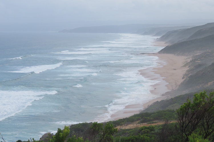 Views up the coast on the way to Aire River on the Great Ocean Walk