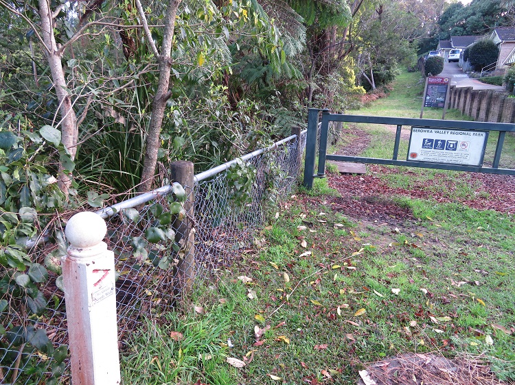 The start of the Great North Walk from Clarinda Street in Hornsby