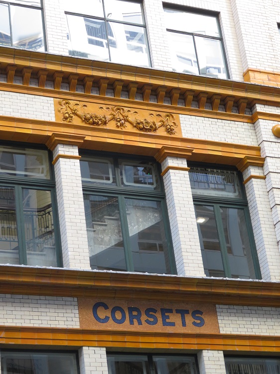 The external facade of Mark Foy's Emporium, Sydney
