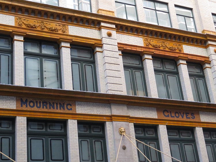 The external facade of Mark Foy's Emporium, Sydney