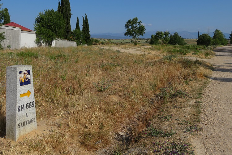 A camino sign on the edge of Madrid