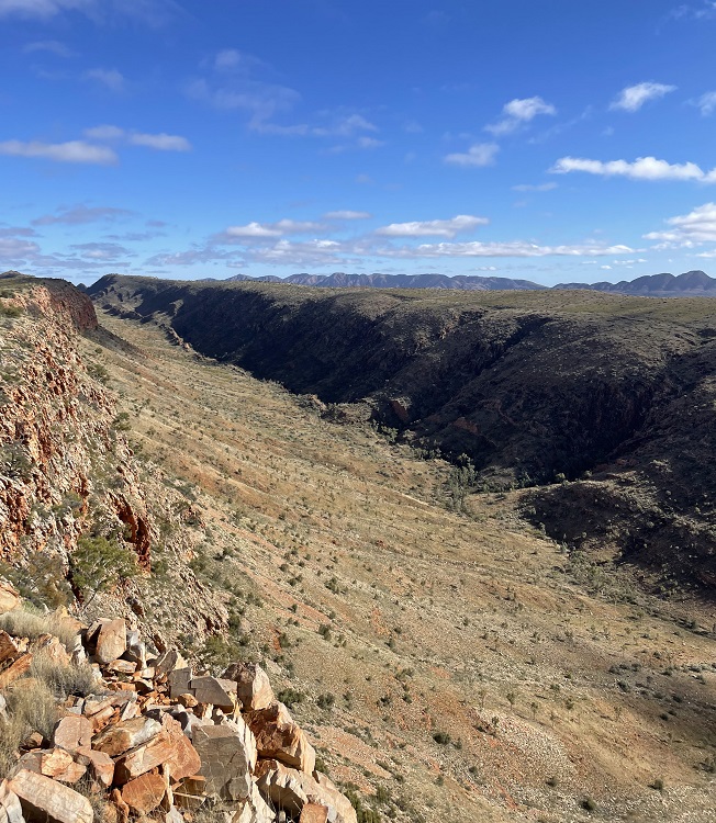 Amazing views on the top of the ridge heading towards Counts Point on the Larapinta Trail, Central Australia