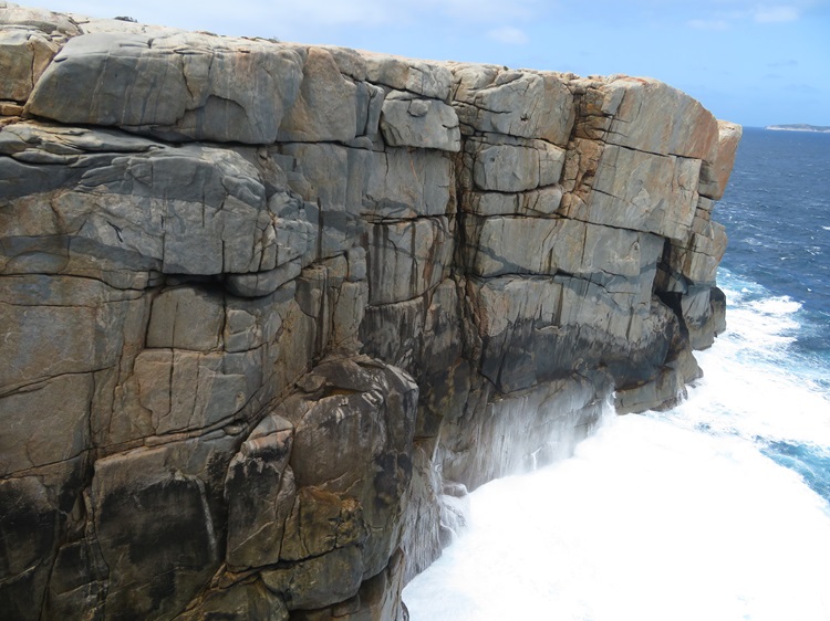 Boiling water at The Gap in Torndirrup National Park