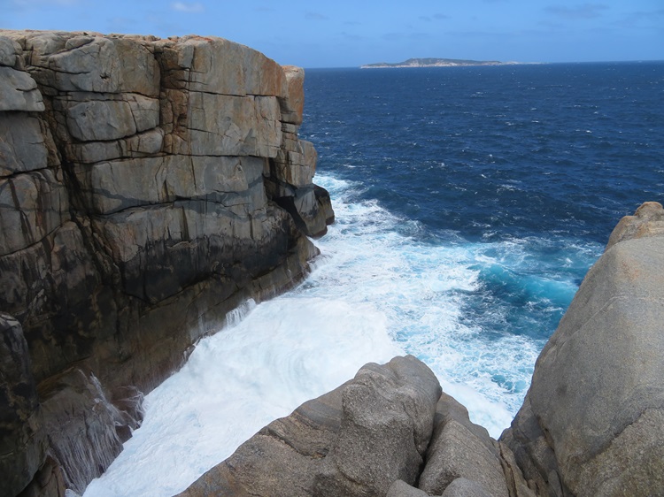 Boiling water at The Gap in Torndirrup National Park