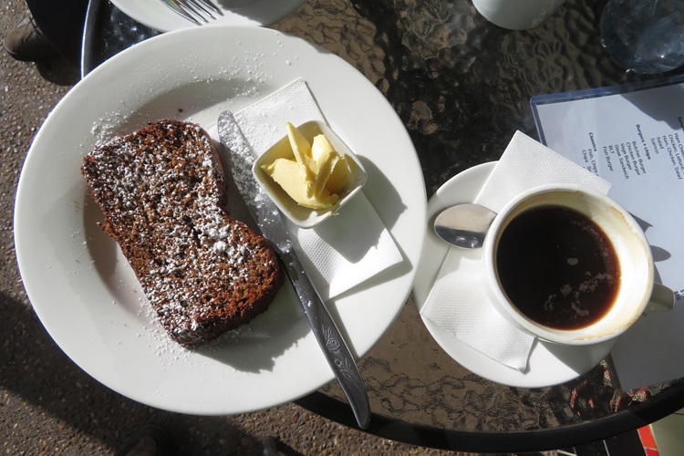 Morning tea in Gulgong on the Central West Cycle Trail, NSW