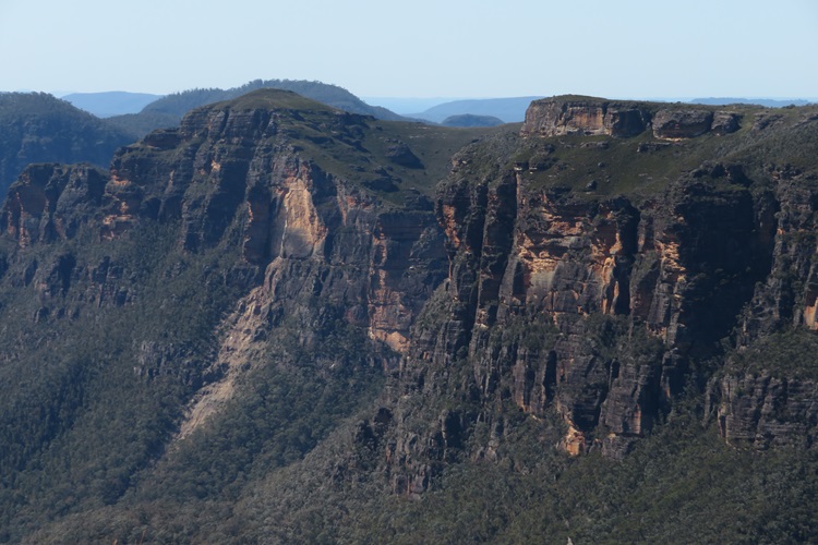 Heading back to Govetts Leap