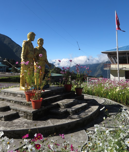 Tributes to Hilary and Tenzing Norgay at Lukla