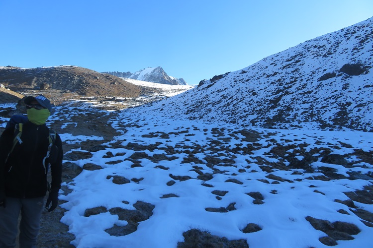 Crossing Cho La Pass, Nepal