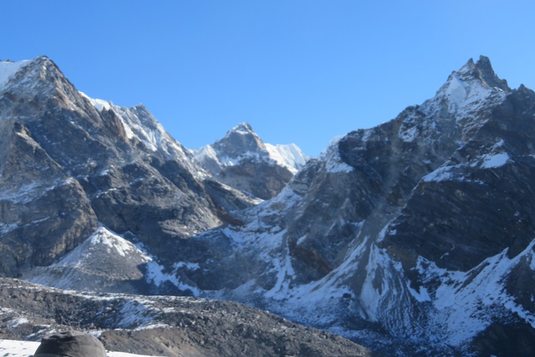 Crossing Cho La Pass, Nepal