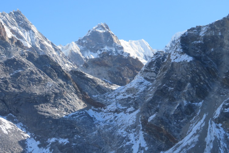 Crossing Cho La Pass, Nepal