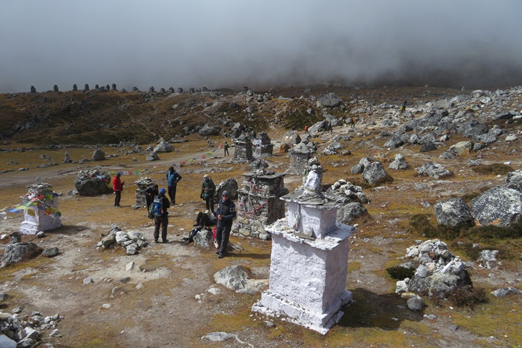 Memorials to fallen sherpas, porters and climbers on the way to Dingboche, Everest Highway, Nepal