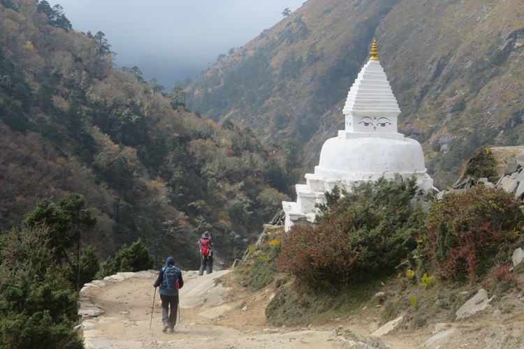Stupas beside the track on the way to Thangboche, Nepal