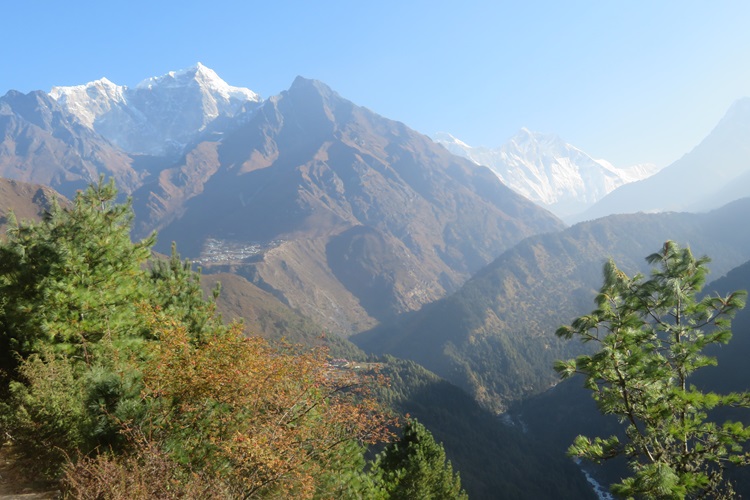 Mountain views on the Everest Highway, Nepal