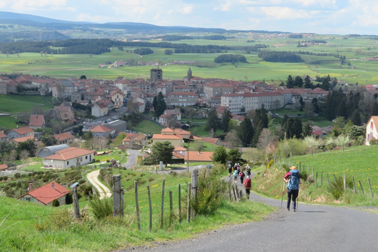 On the way into Sauges, Camino via Podiensis