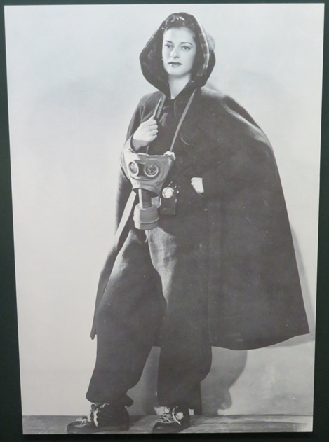 A shelter outfit designed by  French couturier Robert Piguet - Winter 1939-40