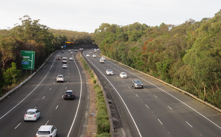 Great North Walk from Cowan to Brooklyn, East Coast Australia