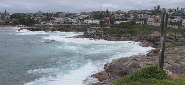 Vital Threads at Sculpture by the Sea, Bondi Beach 2025
