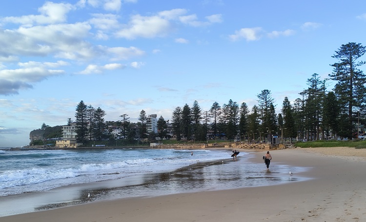 Dee Why Beach